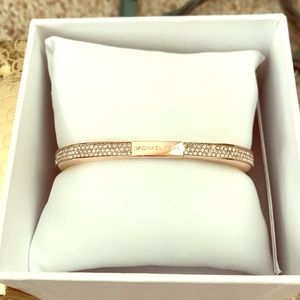 MICHAEL KORS- NWT- Rose Gold Bracelet